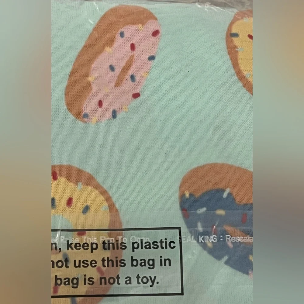 Monica & Andy Gender Neutral 100% Organic Cotton Sleeper With Doughnut Design - Picture 6 of 8